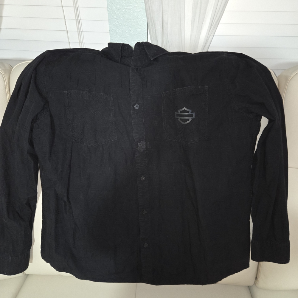 Harley Davidson Button-Up Shirt with Logo
